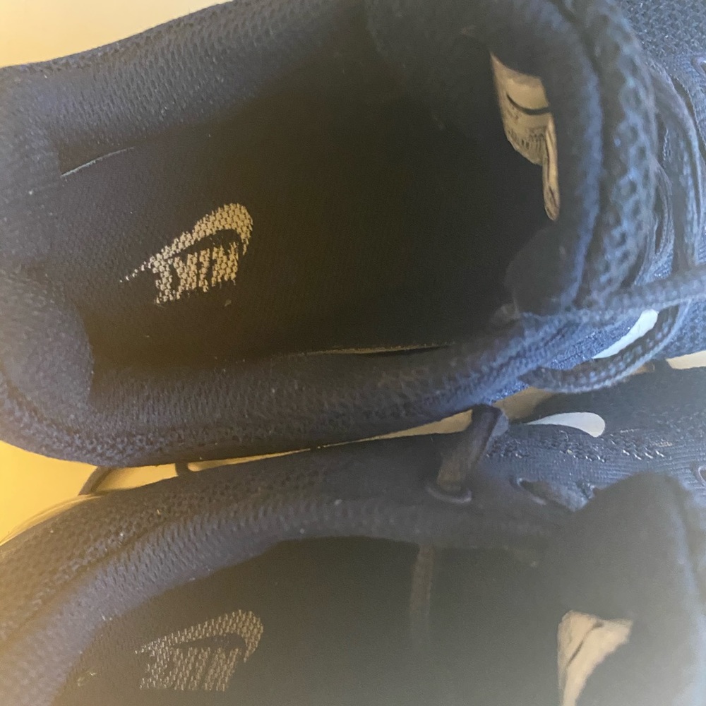 Nike - Picture 7 of 7